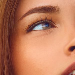 Brow Lifting mit Färben